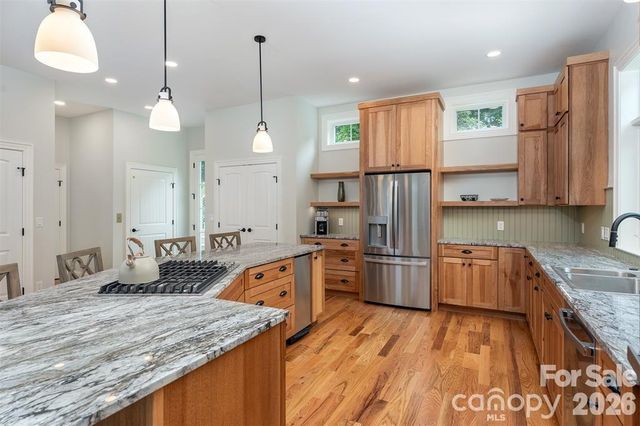 326 Golden Valley Drive, Hendersonville, NC 28792