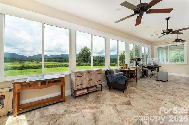 326 Golden Valley Drive, Hendersonville, NC 28792