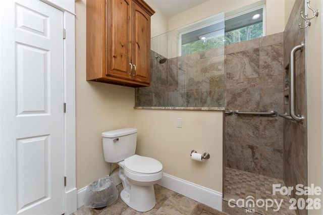 326 Golden Valley Drive, Hendersonville, NC 28792