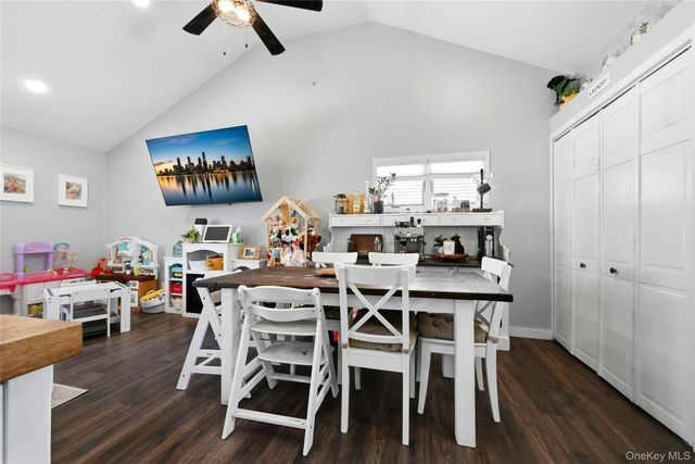 418 Old Farmingdale Road, West Babylon, NY 11704