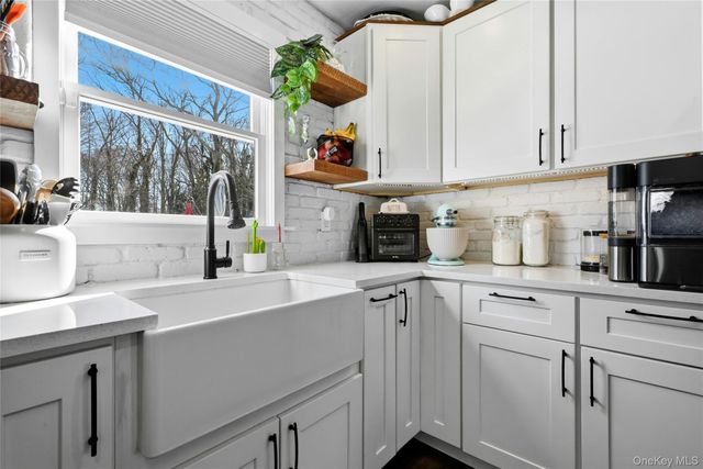 418 Old Farmingdale Road, West Babylon, NY 11704