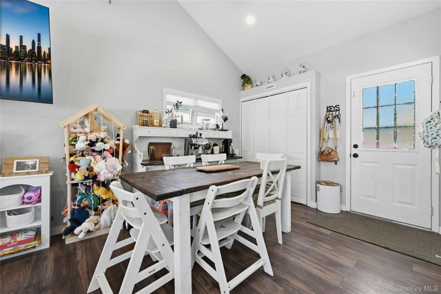 418 Old Farmingdale Road, West Babylon, NY 11704