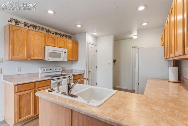 4315 Outlook Boulevard U, Pueblo, CO 81008