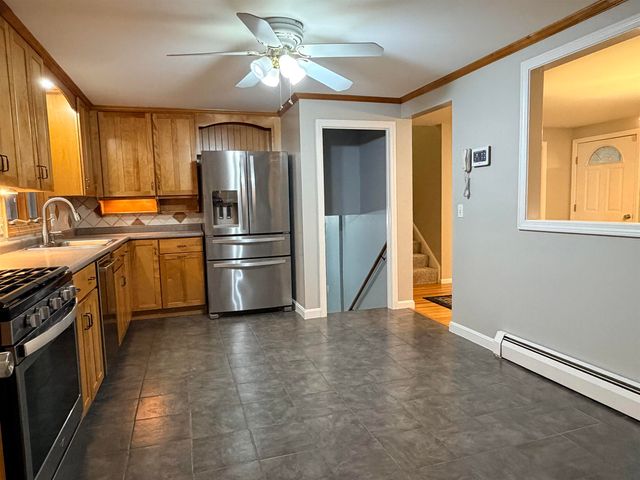 18 Windsor Drive, Amherst, NH 03031