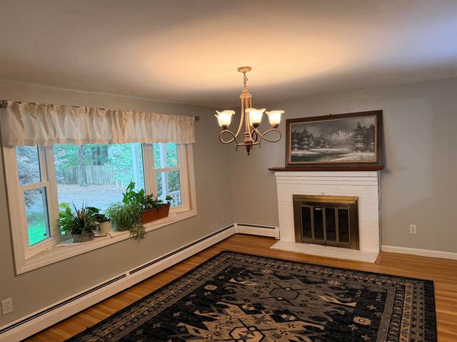 18 Windsor Drive, Amherst, NH 03031