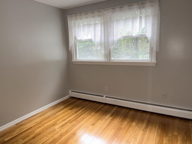 18 Windsor Drive, Amherst, NH 03031