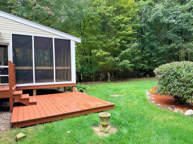 18 Windsor Drive, Amherst, NH 03031