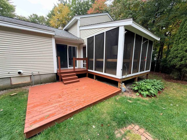 18 Windsor Drive, Amherst, NH 03031