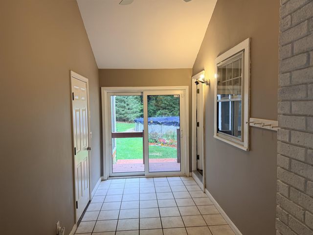 18 Windsor Drive, Amherst, NH 03031