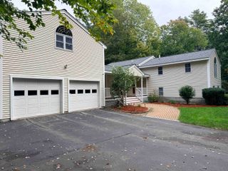 18 Windsor Drive, Amherst, NH 03031