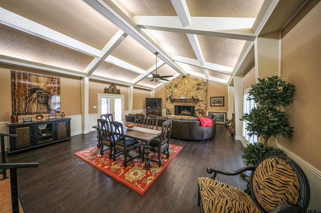 2125 W HWY 11, Pittsburg, TX 75686