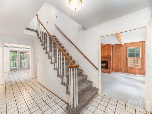 200 Heathcote Road, Hendersonville, NC 28791