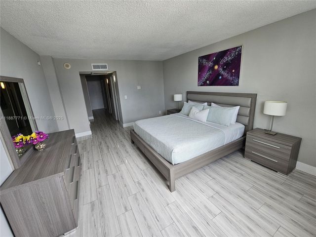 19370 Collins Ave 1502, Sunny Isles Beach, FL 33160