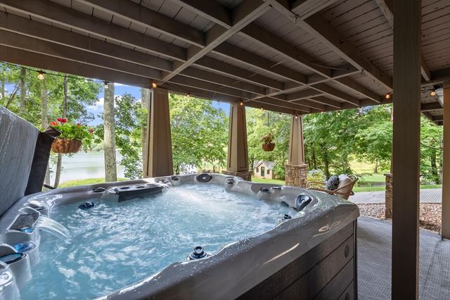 3755 Woods Creek Drive, Young Harris, GA 30582