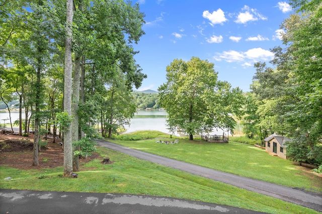 3755 Woods Creek Drive, Young Harris, GA 30582
