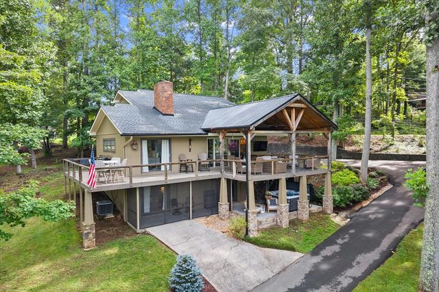 3755 Woods Creek Drive, Young Harris, GA 30582