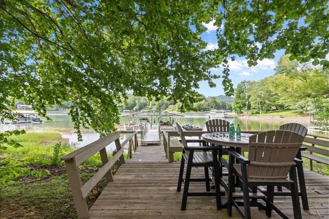 3755 Woods Creek Drive, Young Harris, GA 30582