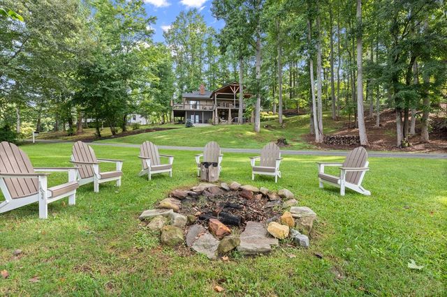 3755 Woods Creek Drive, Young Harris, GA 30582
