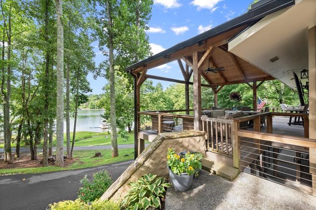 3755 Woods Creek Drive, Young Harris, GA 30582