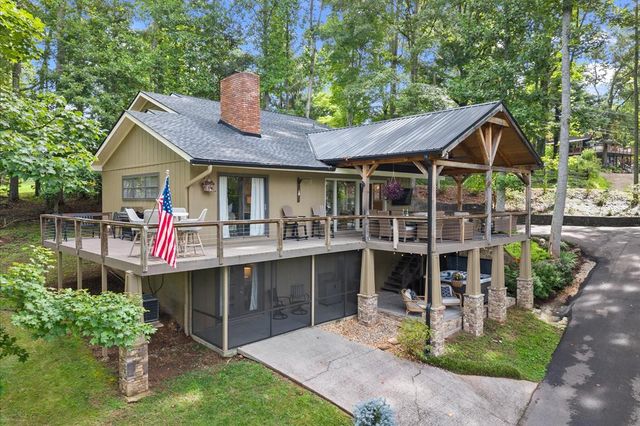 3755 Woods Creek Drive, Young Harris, GA 30582