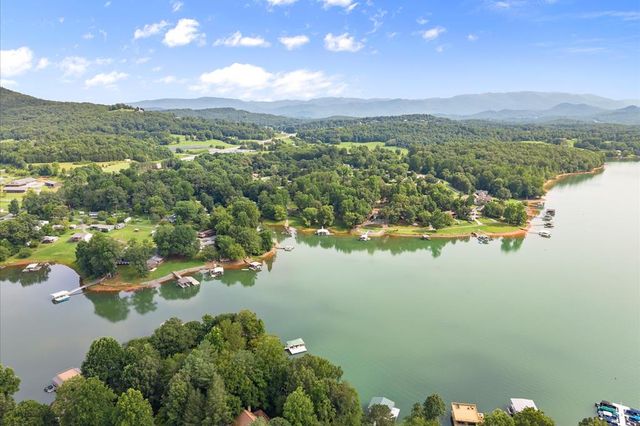 3755 Woods Creek Drive, Young Harris, GA 30582