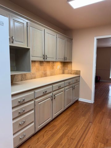 912 Nottingham Court, Benton, AR 72019