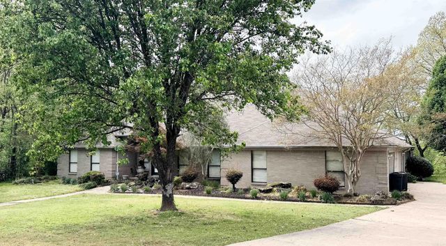 912 Nottingham Court, Benton, AR 72019