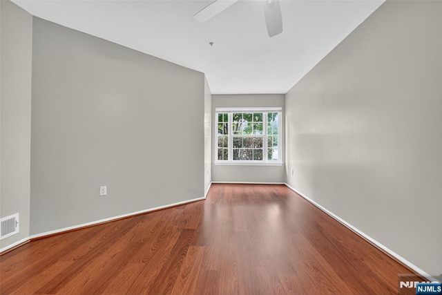 1032 Castle Road, Mahwah, NJ 07430