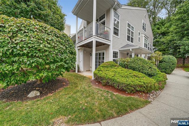 1032 Castle Road, Mahwah, NJ 07430