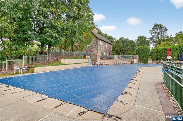 1032 Castle Road, Mahwah, NJ 07430