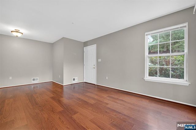 1032 Castle Road, Mahwah, NJ 07430