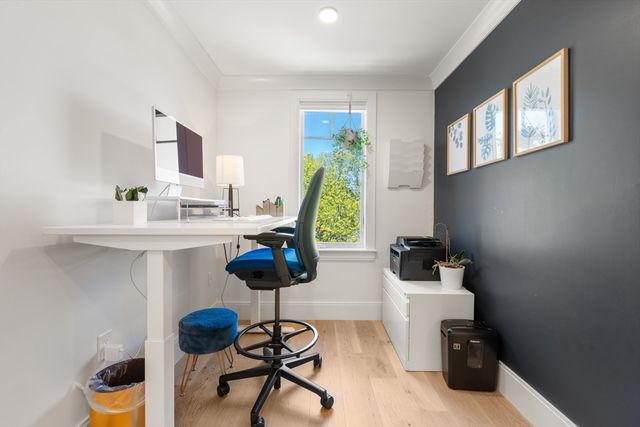 80 Verndale St 80, Brookline, MA 02446