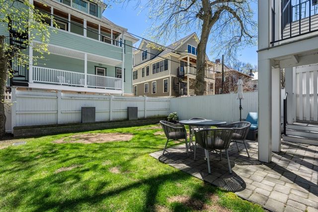 80 Verndale St 80, Brookline, MA 02446