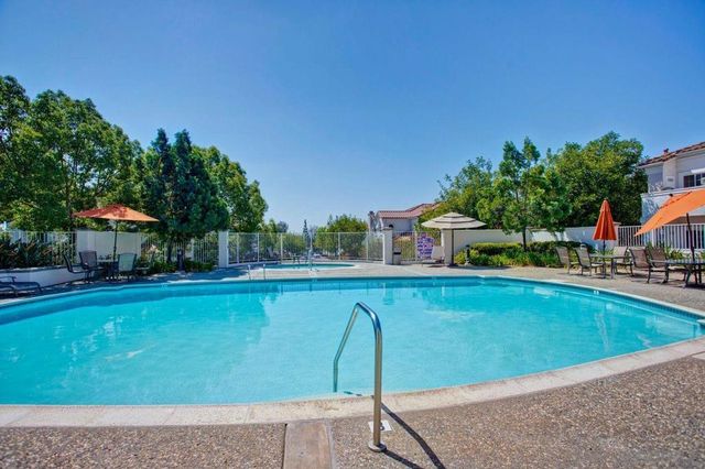 1878 Matin Cir 135, San Marcos, CA 92069