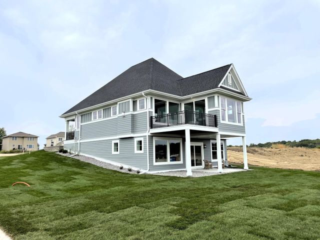 9115 Mills Lane, Chanhassen, MN 55317