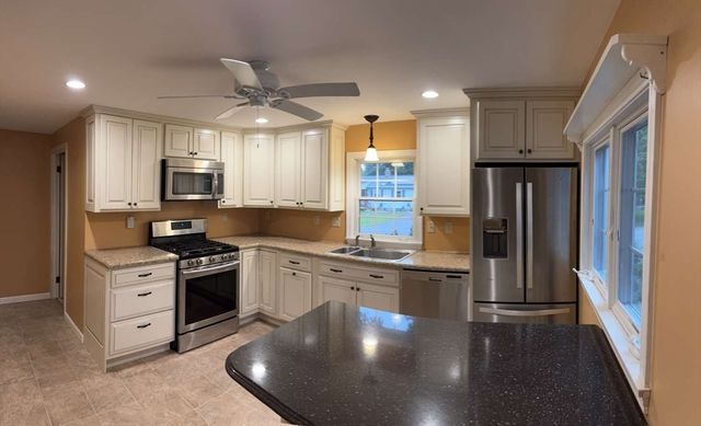 15 Wenonah Dr, Ludlow, MA 01056