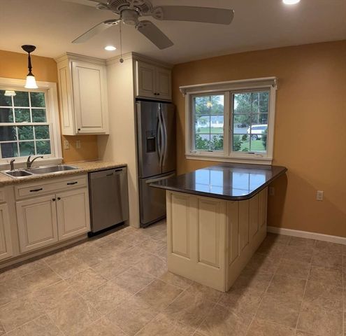 15 Wenonah Dr, Ludlow, MA 01056