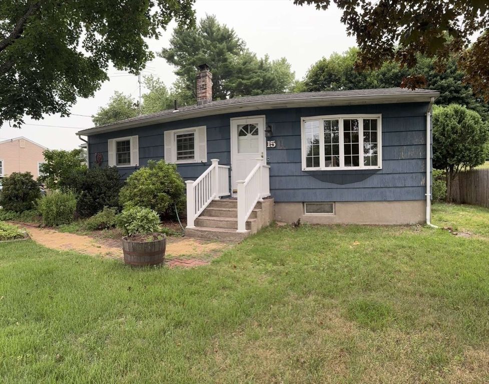 15 Wenonah Dr, Ludlow, MA 01056