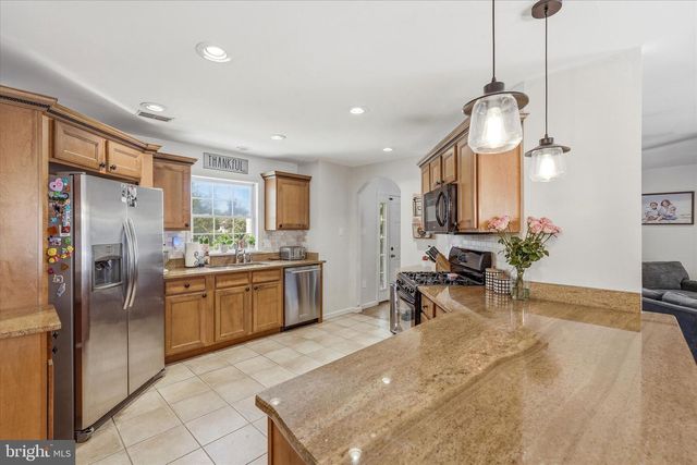 4 GREENBRIAR DR, Tuckerton, NJ 08087