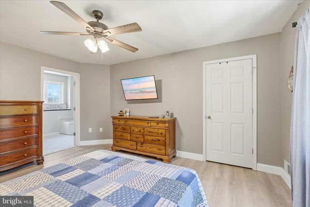4 GREENBRIAR DR, Tuckerton, NJ 08087