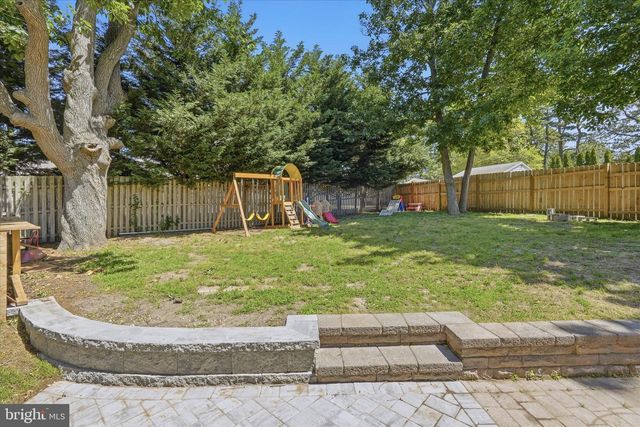 4 GREENBRIAR DR, Tuckerton, NJ 08087