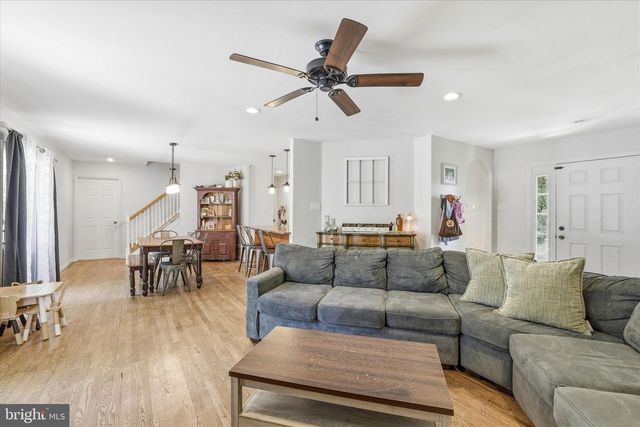 4 GREENBRIAR DR, Tuckerton, NJ 08087