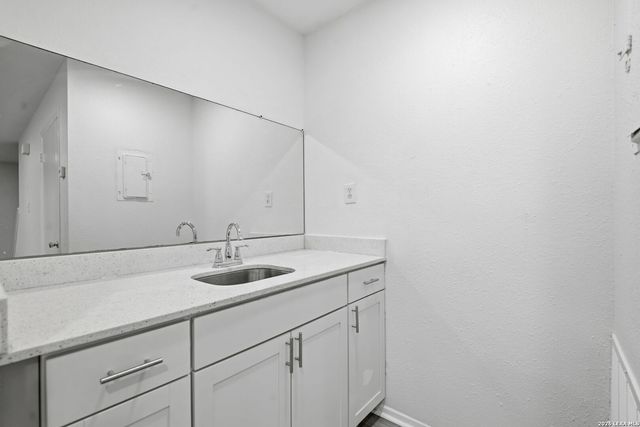 4918 Ty Terrace St Apt 2, San Antonio, TX 78229