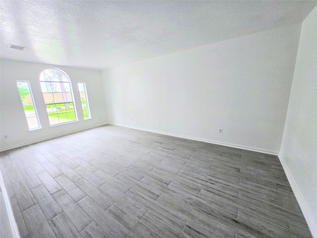 4018 Crystal Lake Circle N, Pearland, TX 77584
