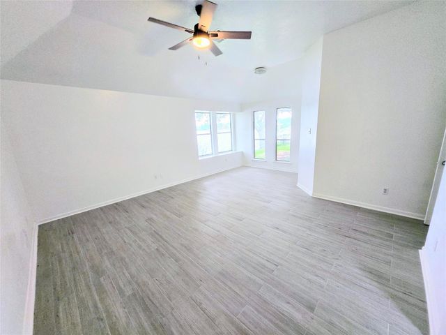4018 Crystal Lake Circle N, Pearland, TX 77584