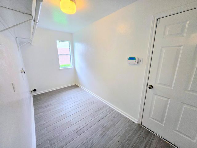 4018 Crystal Lake Circle N, Pearland, TX 77584