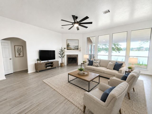 4018 Crystal Lake Circle N, Pearland, TX 77584