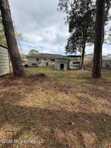 2205 University Street, Gautier, MS 39553