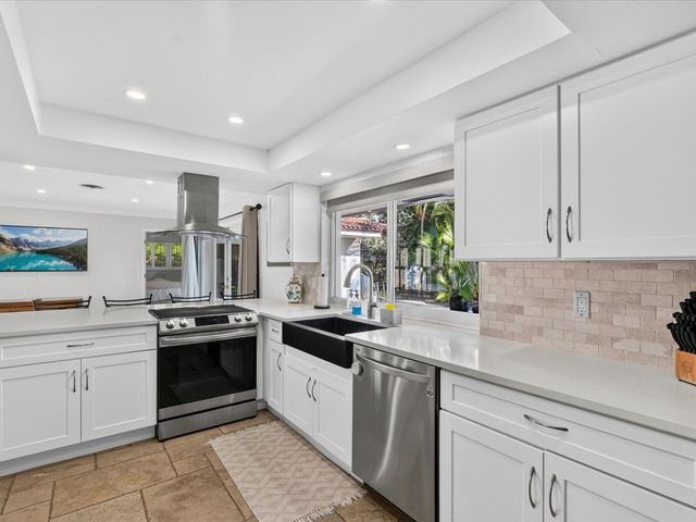 2010 NE 59th Place, Fort Lauderdale, FL 33308