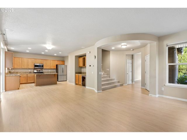 5653 Sw LEE St, Tualatin, OR 97062